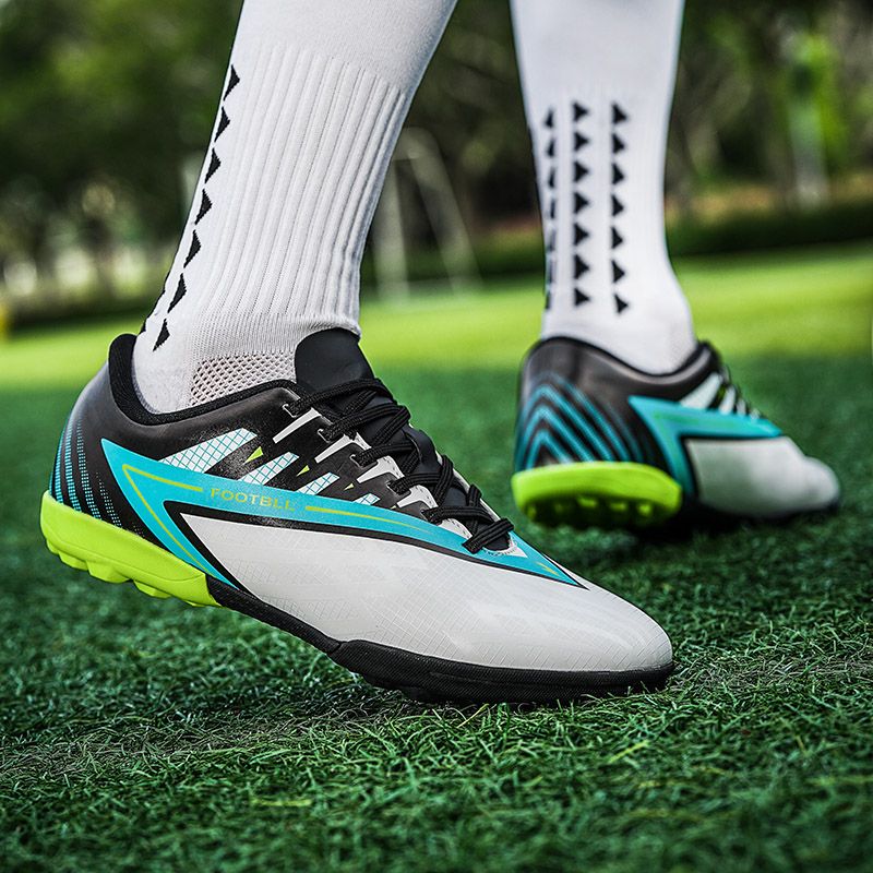 Men Soccer Shoes Kids Boys Cleats Low-top Team Sports Training TF/FG Turf Firm Comfort Football Shoes Outdoor