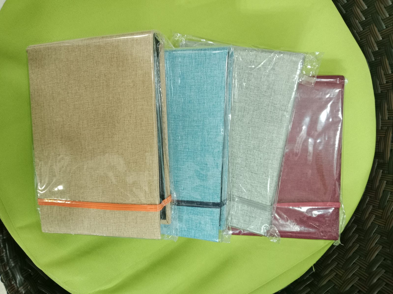 PHOTO ALBUM 100 PHOTOS  SIZE 4*6 INCHES