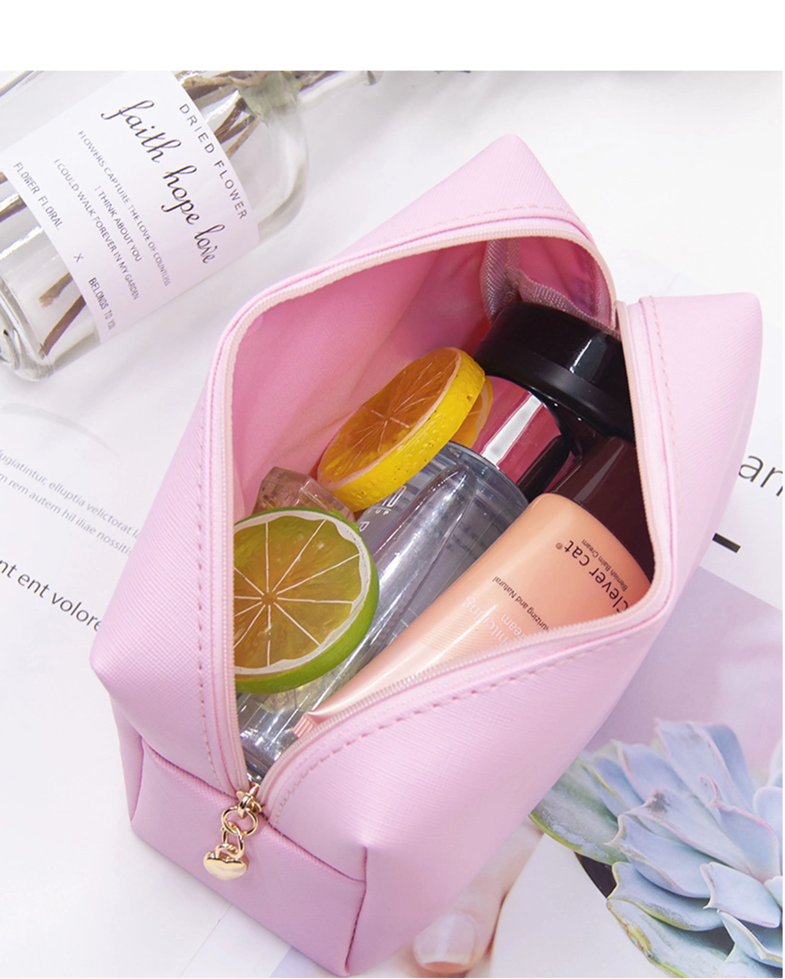 Women Travel Makeup Bags PU Leather Portable Large-Capacity Pouch Waterproof Bathroom Washbag Multifunctional Toiletry Kit Box Organizer Purse Cosmetic Skincare Pads Bag Storage Handbag for Girls
