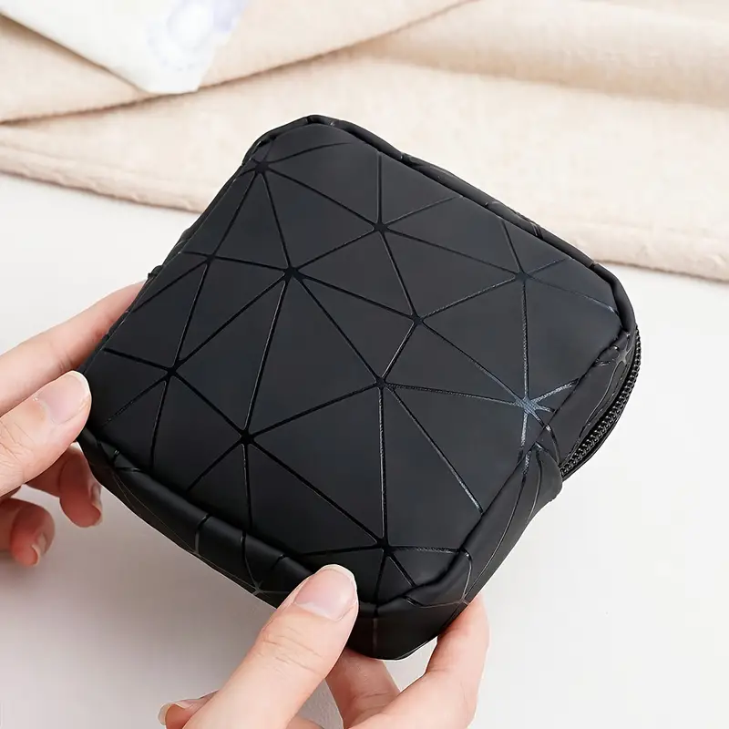 Women High Quality Custom PU Leather Portable Sanitary Napkin Tampon Pads Pouch Mini Cosmetic Makeup Bag Lipstick Case Storage Reusable Compact Organizer Multifunctional Waterproof Bag