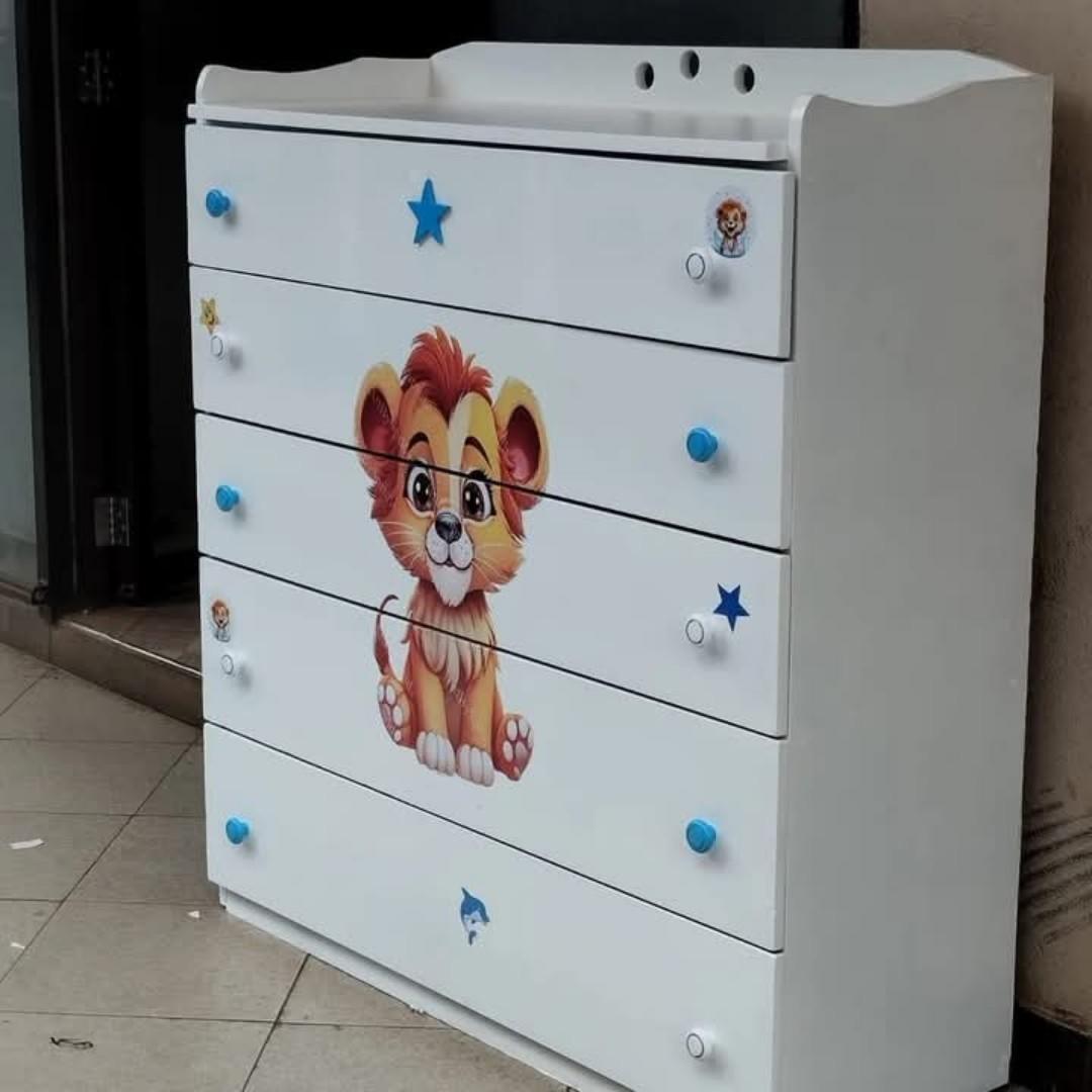 Dresser with 5 Drawers, White Chest of Drawers with Open Shelves, Modern 5 Drawer Chest with Knobs, 5 Drawer Dresser Cabinet for Bedroom Living Room,