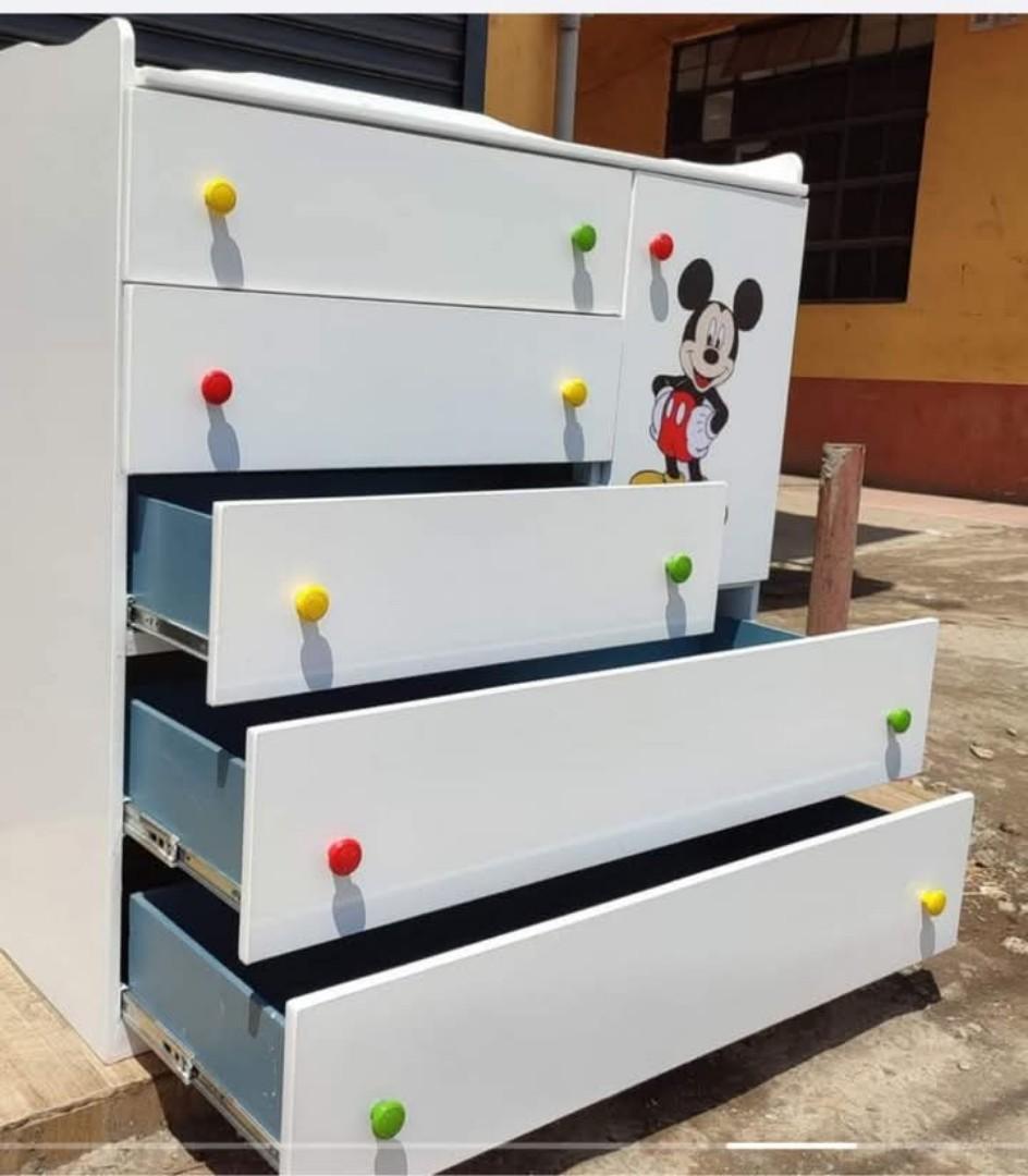 Dresser with 5 Drawers, White Chest of Drawers with Open Shelves, Modern 5 Drawer Chest with Knobs, 5 Drawer Dresser Cabinet for Bedroom Living Room