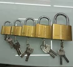 OFFER !! OFFER!!Heavy duty yongli  Padlock,Padlocks with Keys, with 3  Same Key,