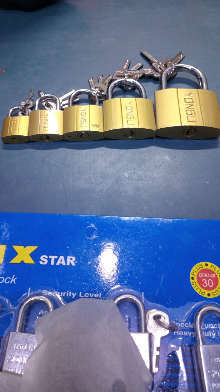 OFFER !! OFFER!!Heavy duty yongli  Padlock,Padlocks with Keys, with 3  Same Key,
