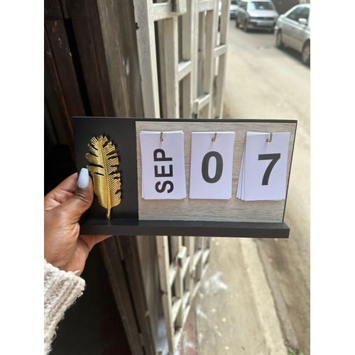 CALENDAR FLIP. Nordic Style Wooden Perpetual Calendar Flip Month Date Display Desktop Schedule Daily Planner Office Home Decor Photo Props