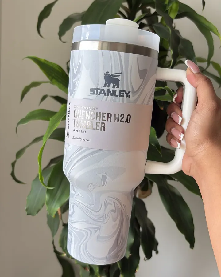 Stanley cup, marble, stanely cup,Quencher H2.0 Tumbler Cup – 40oz Stainless Steel Insulated Travel Mug with Handle & Straw – Hot & Cold Drinks