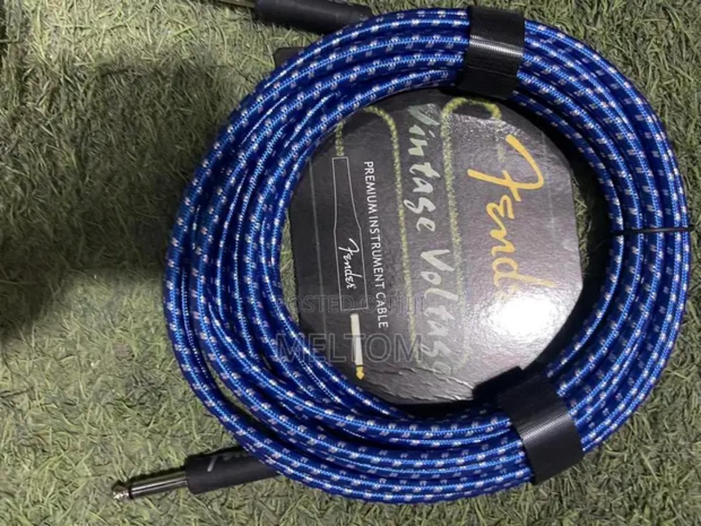 Fender 5M Cable for guitar and Keyboard (random colours)