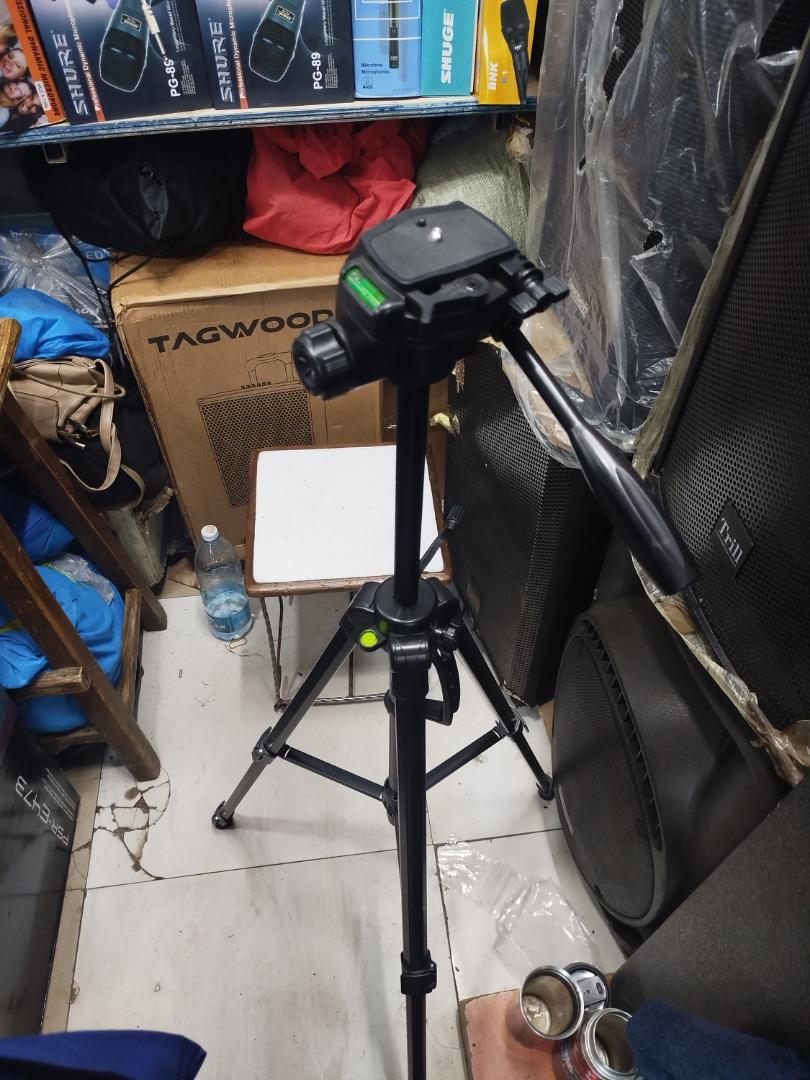 TRIPOD 3520 camera/phone stand
