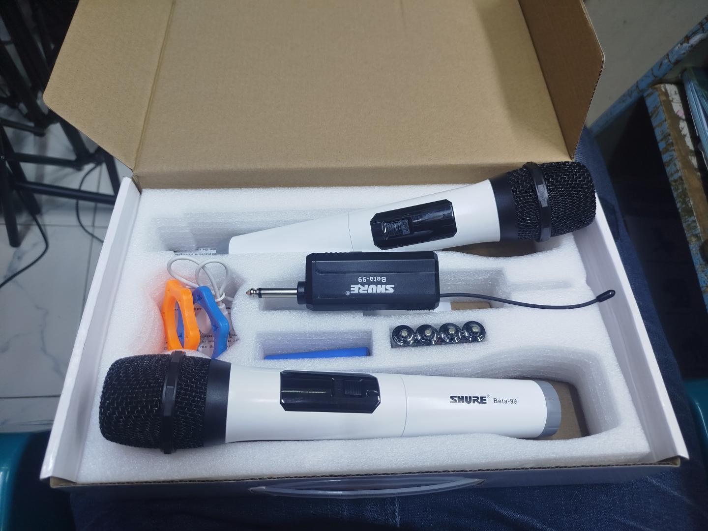 Shure duo wireless microphone