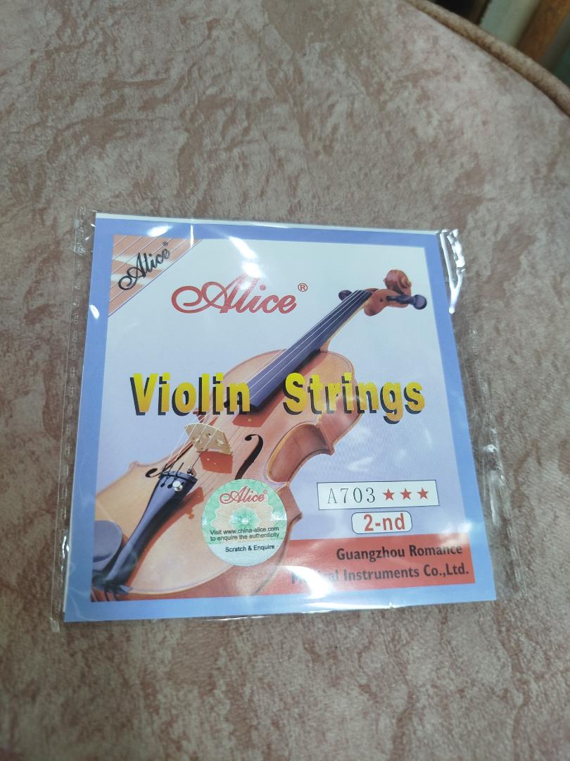 violin strings Alice No 1 & No 2 (one each)