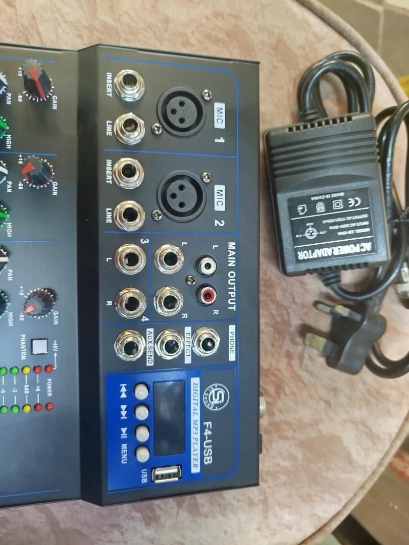 F4- USB plain Mixer