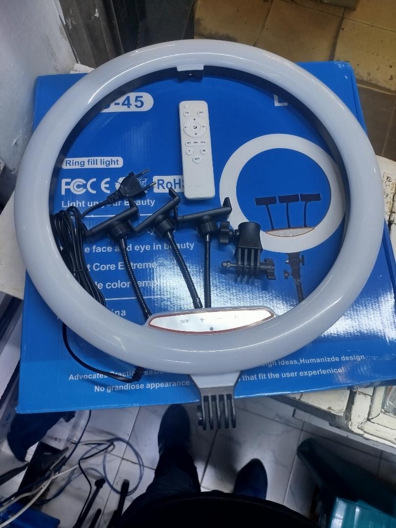 18" Ring lights plus 2.1M Tripod stand