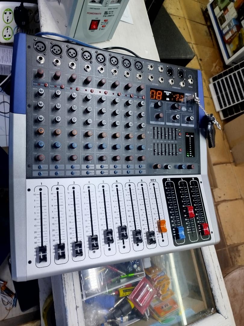 KV-80 Channel Pro- Powered Mixer