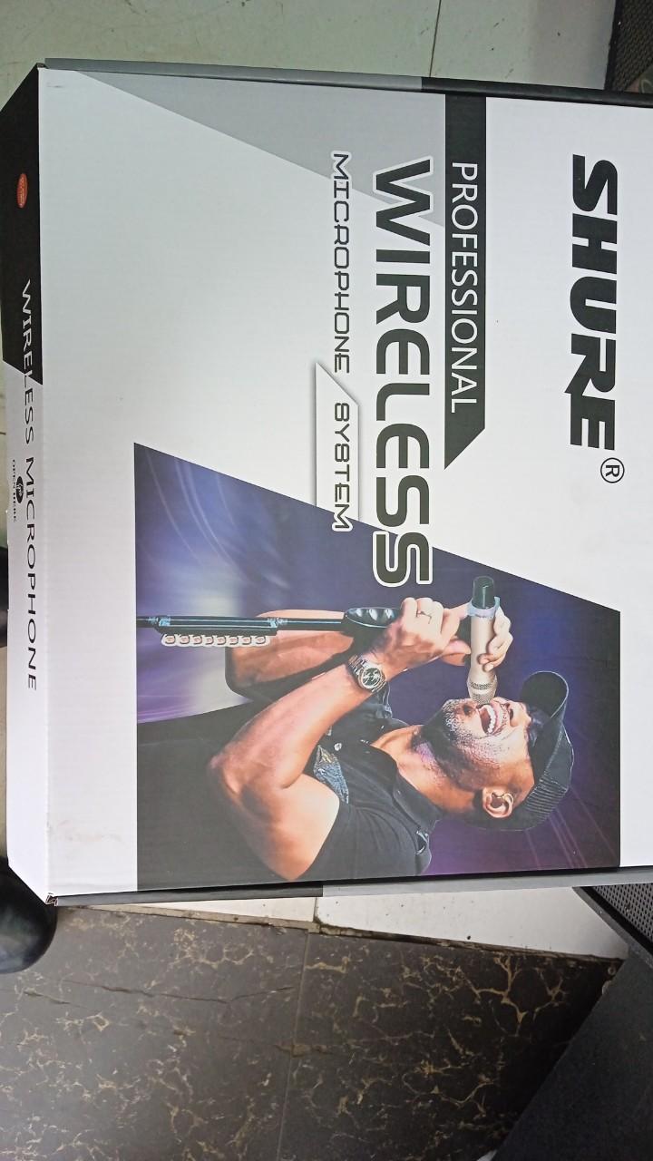 Shure U-3800 high quality Professional Cordless microphone