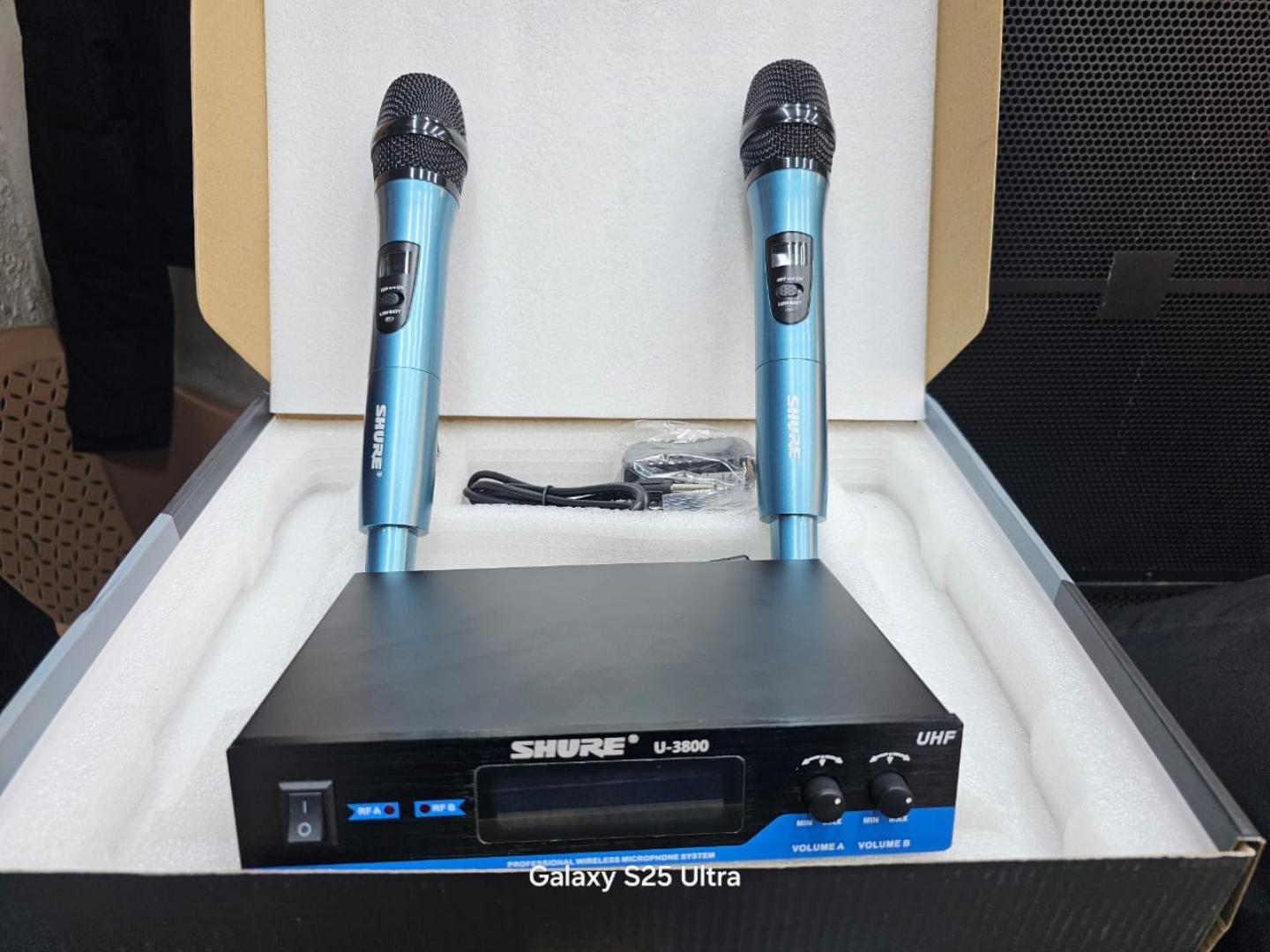Shure U-3800 high quality Professional Cordless microphone