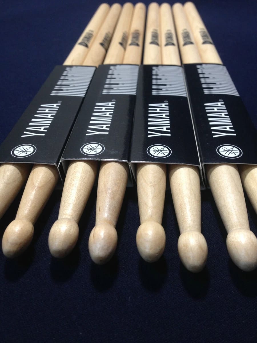 Yamaha 5A Drum Sticks Maple Drumsticks, 1 Pair 16inch Drum Sticks Set, Wood Drumsticks Drum Accessories for Adults & Youth, Oval Wood Tip, Perfect for Pros and Beginners