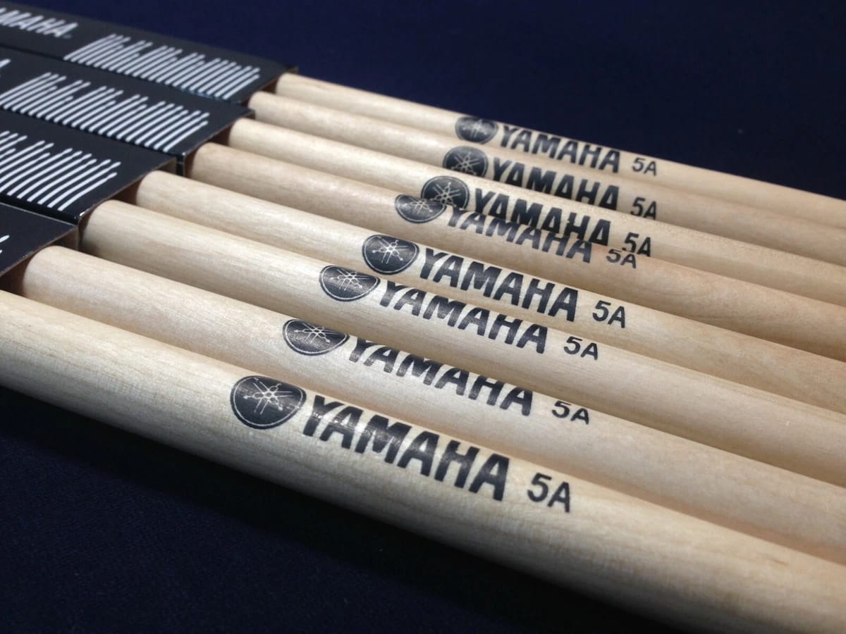 Yamaha 5A Drum Sticks Maple Drumsticks, 1 Pair 16inch Drum Sticks Set, Wood Drumsticks Drum Accessories for Adults & Youth, Oval Wood Tip, Perfect for Pros and Beginners