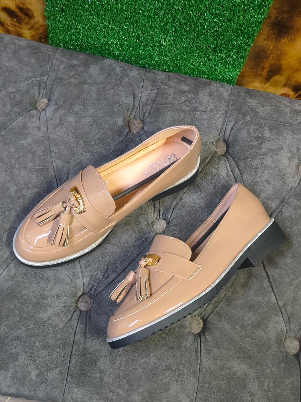 Ladies/Mums/Teens Best Quality  Brogues Women Flat Casual Shoes for work and weekend.