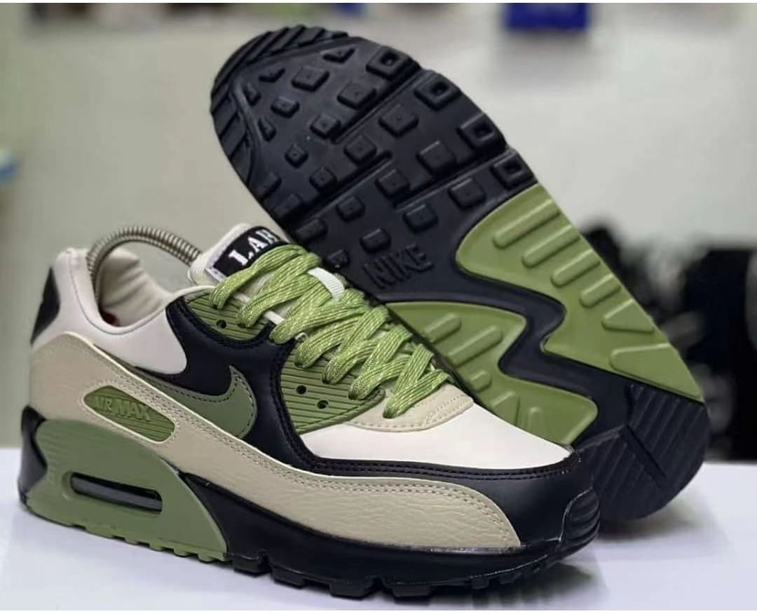 BEST QUALITY UNISEX AIRMAX 90 SNEAKER SHOES LOW CUT LACED UP IN DIFFERENT COLORS AVAILABLE.