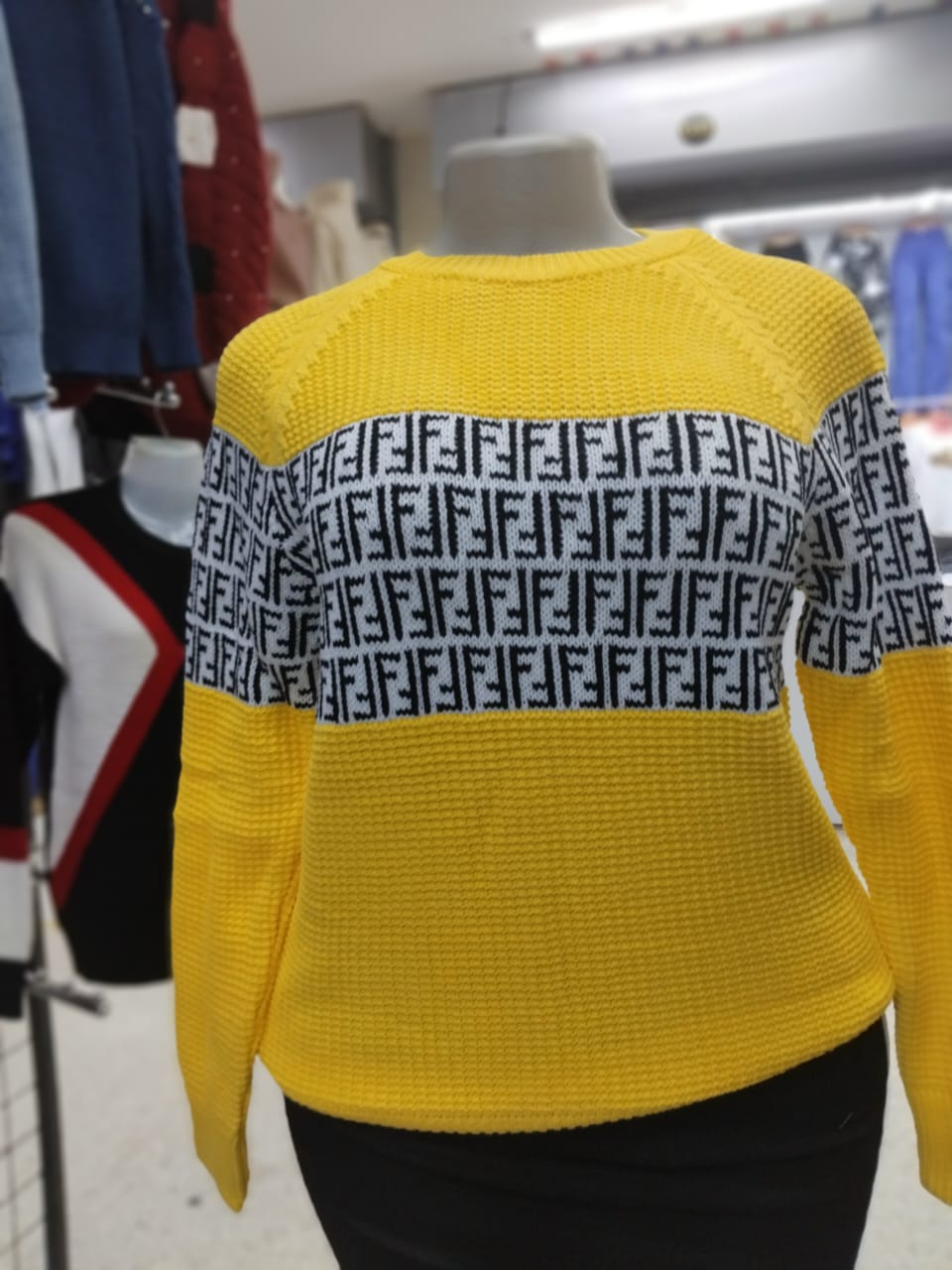LADIES BEST QUALITY SWEATERS FASHIONABLE AND STYLISH FOR ALL SEASONS FREE SIZE.