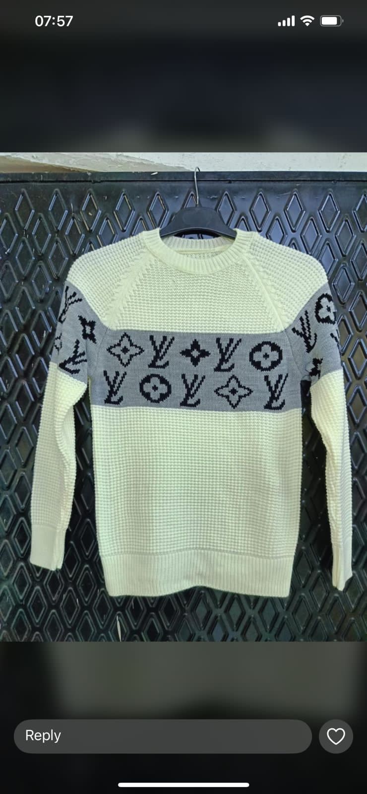 LADIES BEST QUALITY SWEATERS FASHIONABLE AND STYLISH FOR ALL SEASONS.