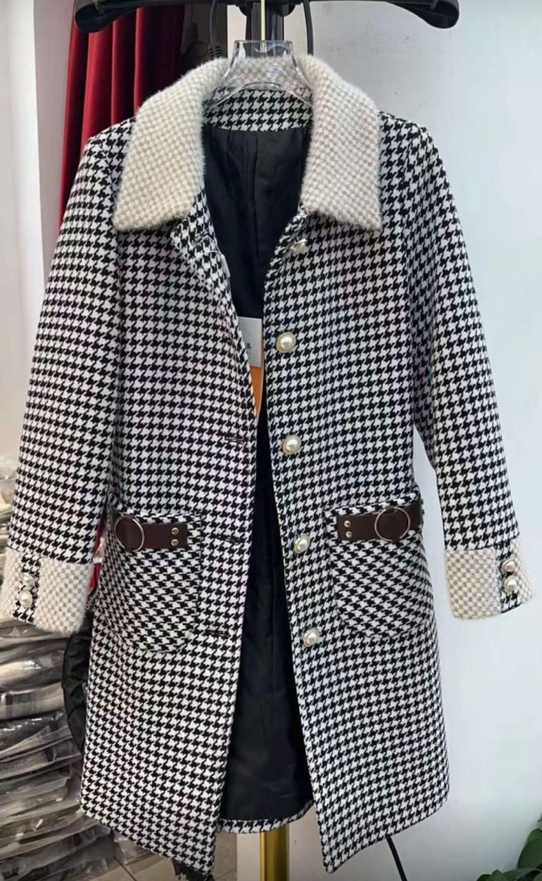 LADIES/WOMEN QUALITY BEAUTIFUL TRENCH COATS WARM CLASSY OUTFIT FOR ALL SEASONS. GRAB YOURS WHILE STOCK LASTS.