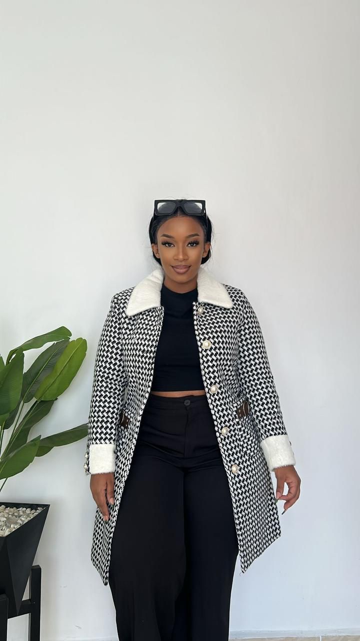 LADIES/WOMEN QUALITY BEAUTIFUL TRENCH COATS WARM CLASSY OUTFIT FOR ALL SEASONS. GRAB YOURS WHILE STOCK LASTS.