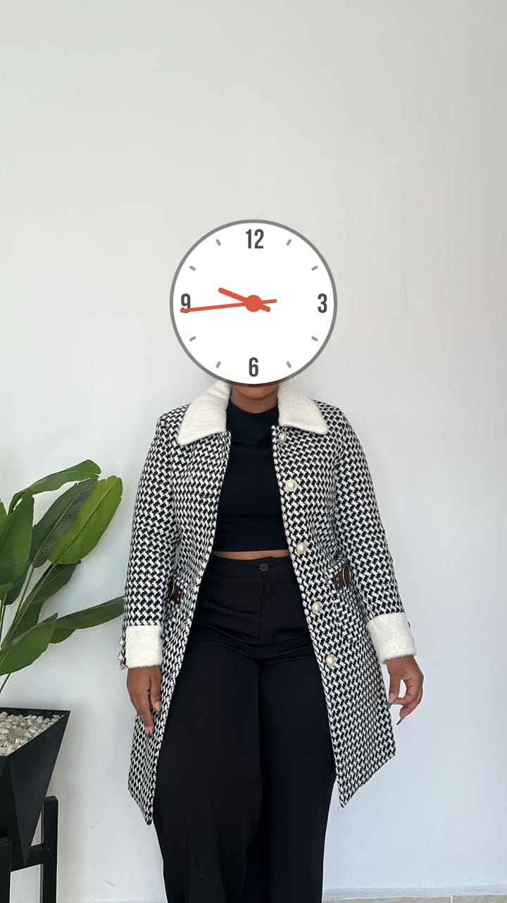 LADIES/ MUMS BEST QUALITY TRENCH COATS/SWEATERS WARM AND CLASSY FASHIONABLE FOR COLD SEASON AND CAN BE WORN ON NORMAL DAYS.