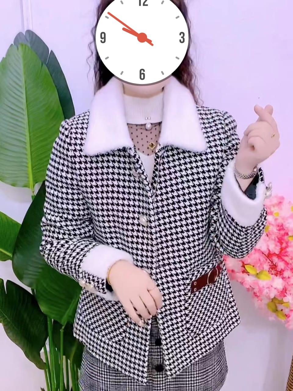 LADIES/ MUMS BEST QUALITY TRENCH COATS/SWEATERS WARM AND CLASSY FASHIONABLE FOR COLD SEASON AND CAN BE WORN ON NORMAL DAYS.