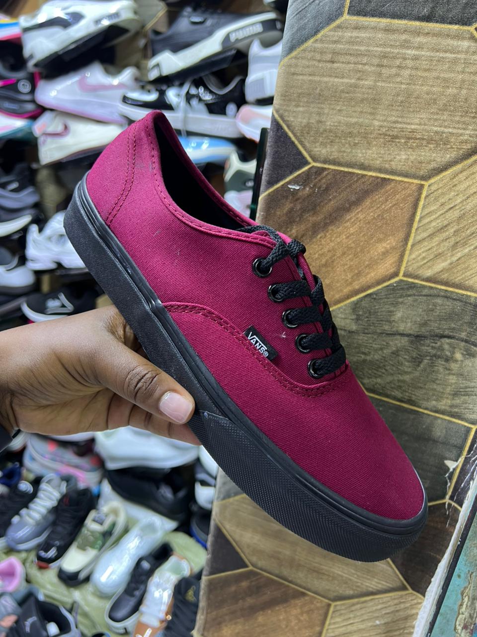 Vans Off the Wall Unisex Old Skool Men & Women Fashion Shoes
