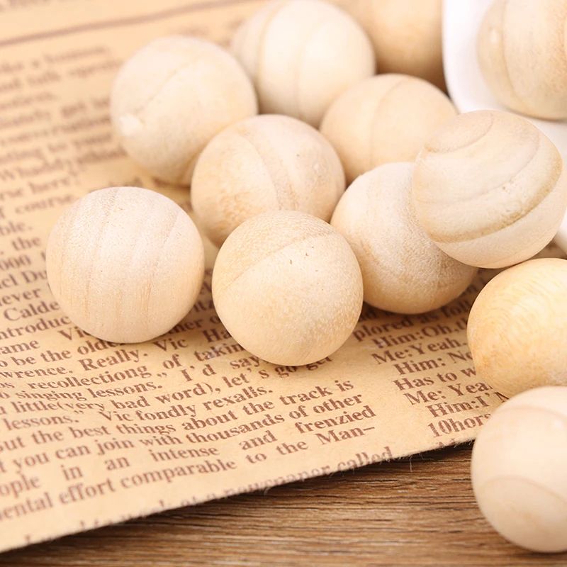 100Pcs Natural Health Camphor Wood Balls Pest Control Organic Cedar Wood Ball for Clothes Storage Closets Drawers