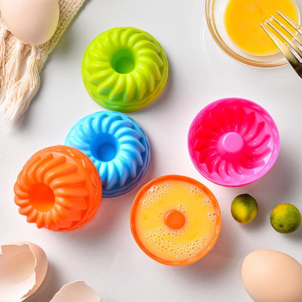 12pcs/Set Use Food Grade BPA Free Cake Mold Silicone Multicolor Round Muffin Cups Baking Silicone Cake Molds Random color