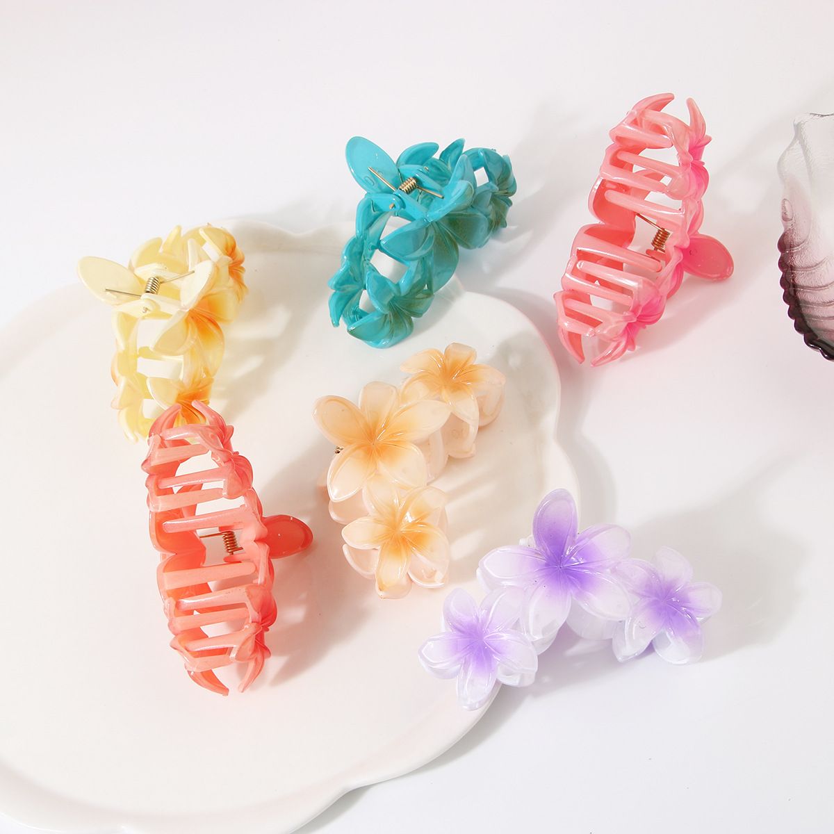 1pcs Candy colors large Flower Hair Clip for Women Elegant Temperament Shark Clip Fashionable Girl Hair claw