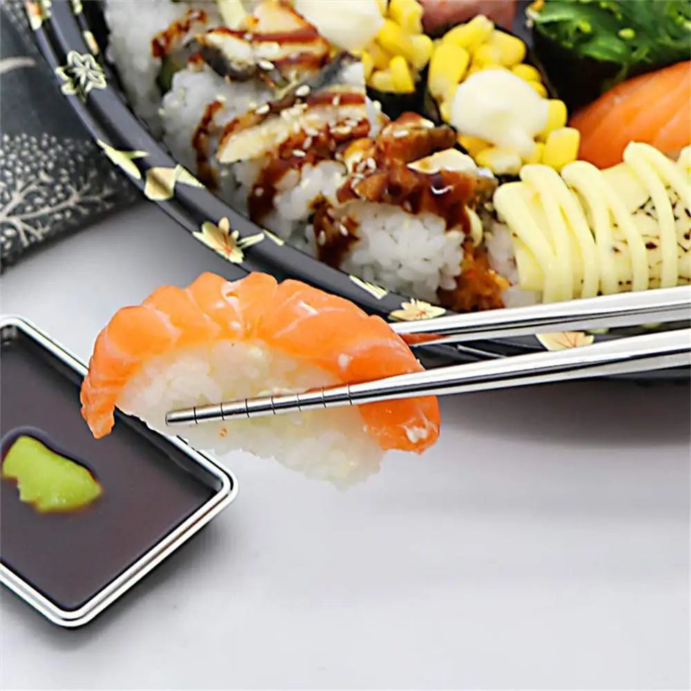 1/2/5 pairs of Chinese chopsticks, anti-slip sushi chopsticks, Korean and Japanese food metal rods, kitchenware sets