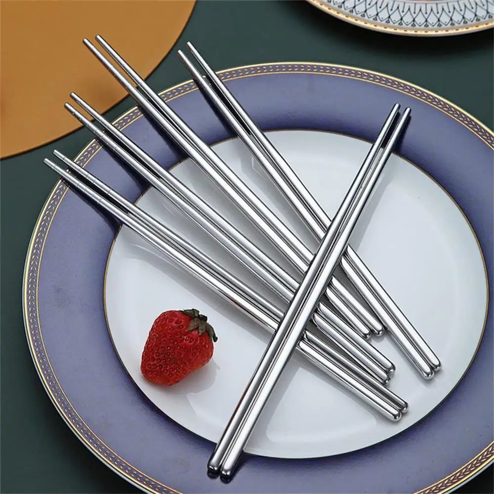 1/2/5 pairs of Chinese chopsticks, anti-slip sushi chopsticks, Korean and Japanese food metal rods, kitchenware sets