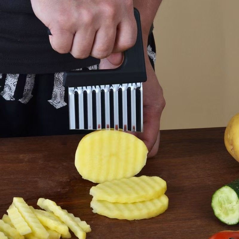 Stainless Steel Potato Chip Slicer Dough Vegetable Fruit Crinkle Wavy Slicer Knife Potato Cutter Chopper French Fry Maker Tool