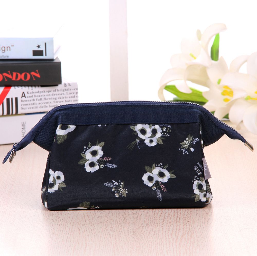 Toilet Bag Multi Functional Portable Large Capacity Travel Bag Cosmetics Storage Bag Makeup Bag