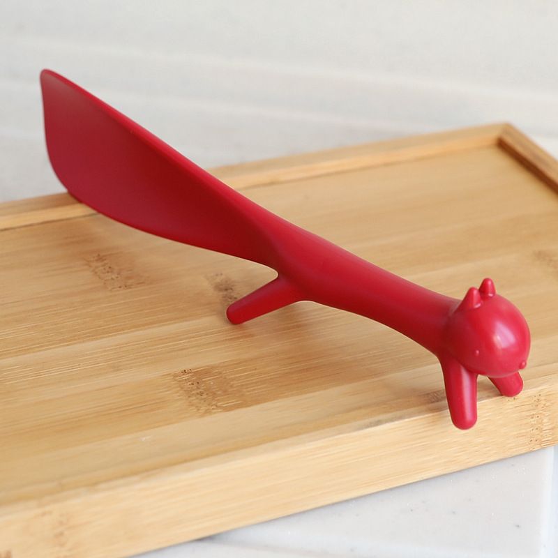 1 pcs of plastic shoe hornsr,  can used for decorative item. This household shoe puller has  nice design, very convenient to use, allowing for easy removal and insertion of shoes
