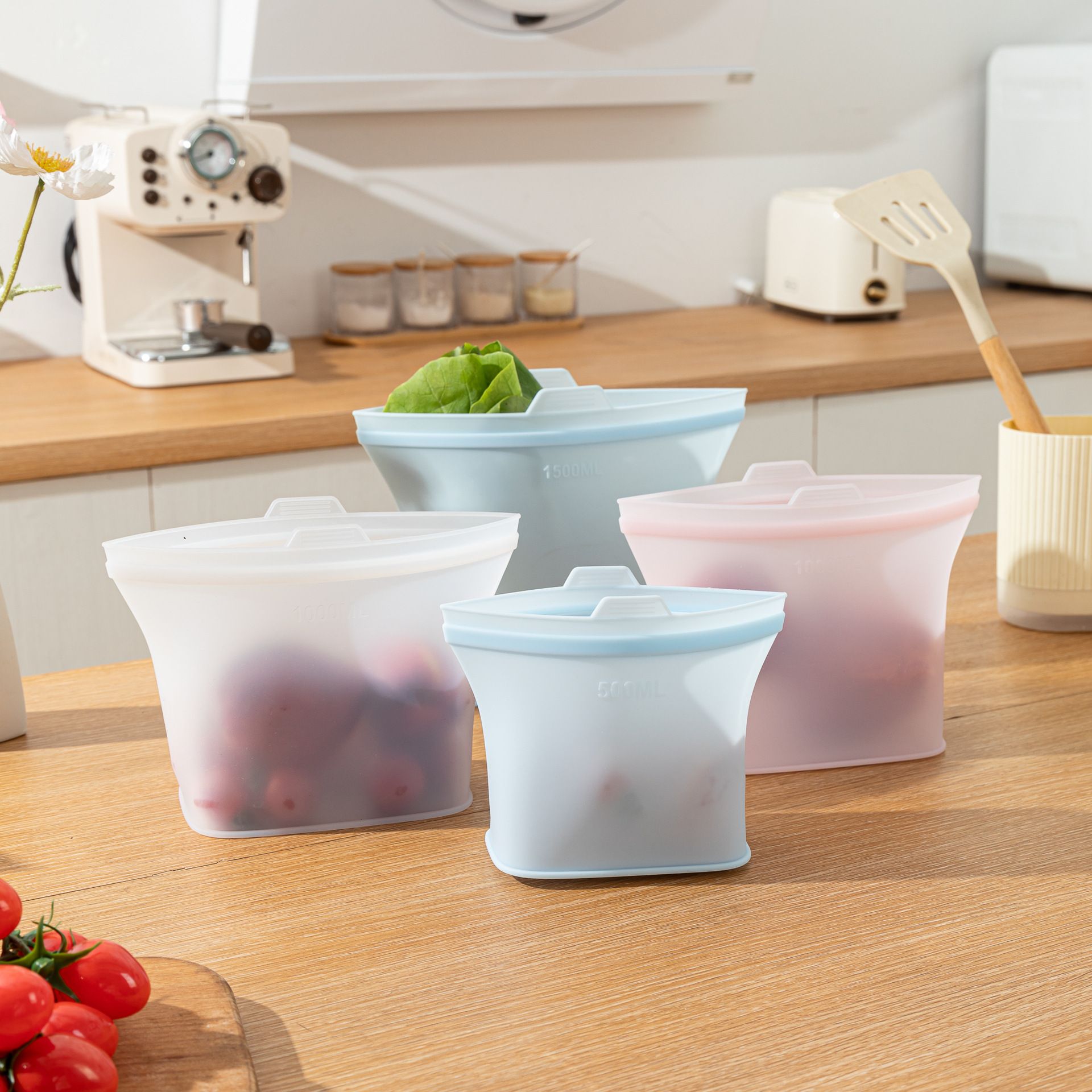 Silicone food storage bags - Multi-functional kitchen sealed bags for preserving fruits and vegetables made of silicone.