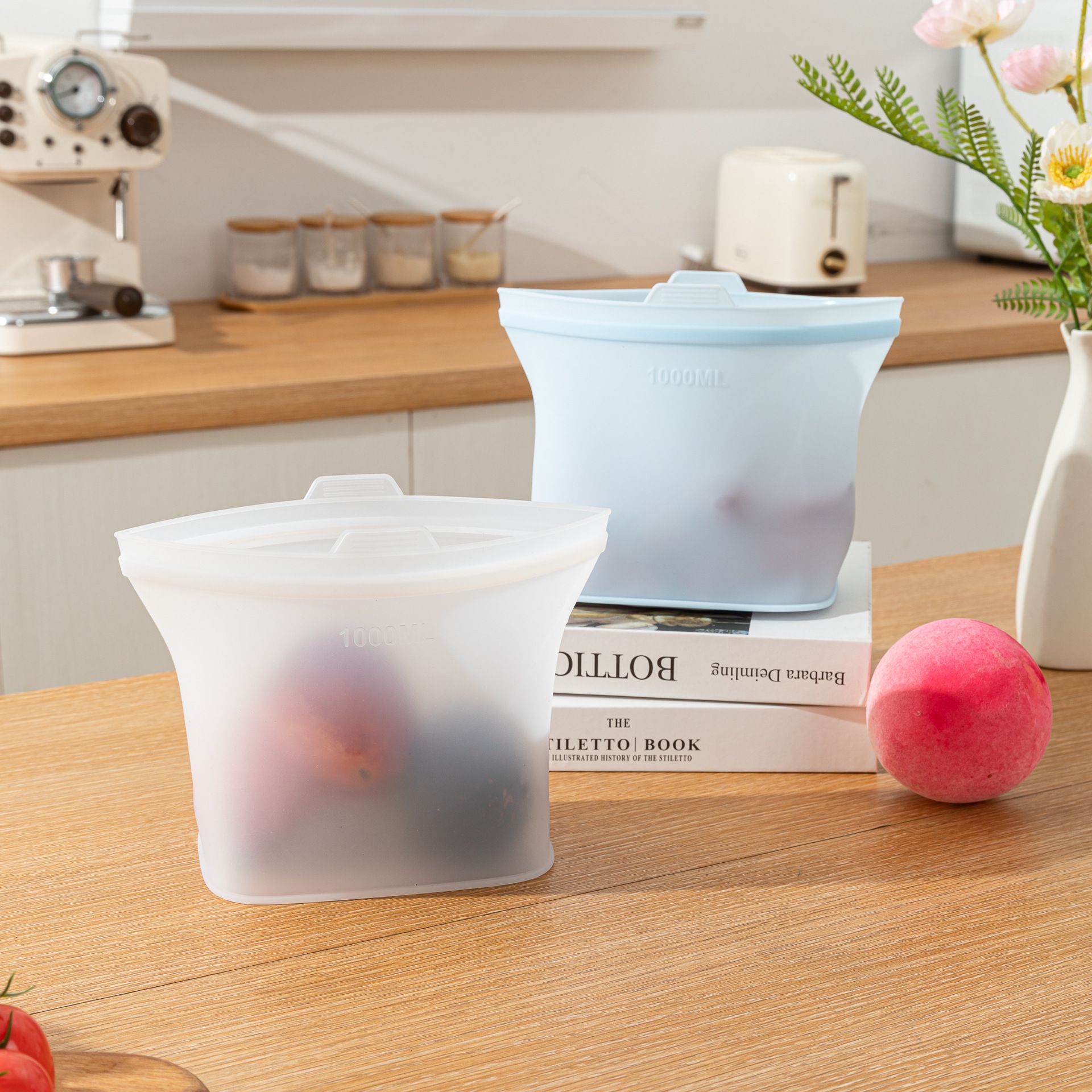 Silicone food storage bags - Multi-functional kitchen sealed bags for preserving fruits and vegetables made of silicone.
