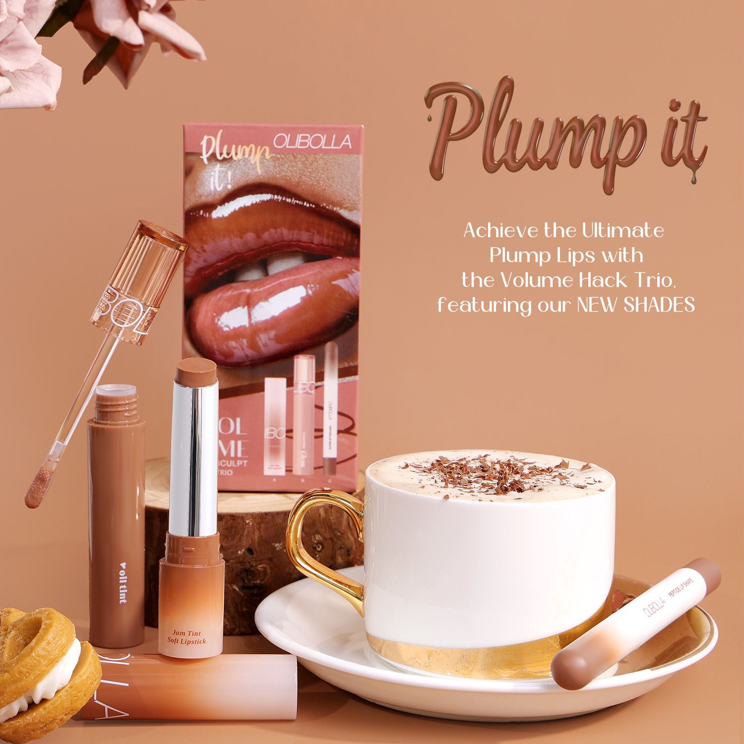 Matte lip liner + Hydrating lip gloss lipstick. An easy to apply 3pcs lip makeup set.