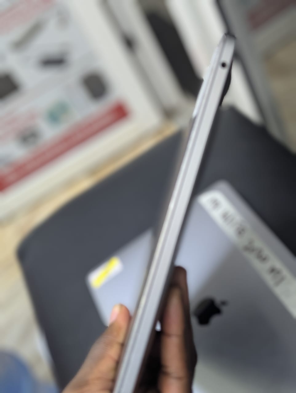 Apple MacBook Pro 13-inch (A2338, 2020) – M1 Chip 8-Core CPU, 8-Core GPU, 16GB Unified Memory, 1TB SSD Storage, Retina Display, Touch Bar, Touch ID, Backlit Keyboard, macOS, Space Gray – Excellent Per