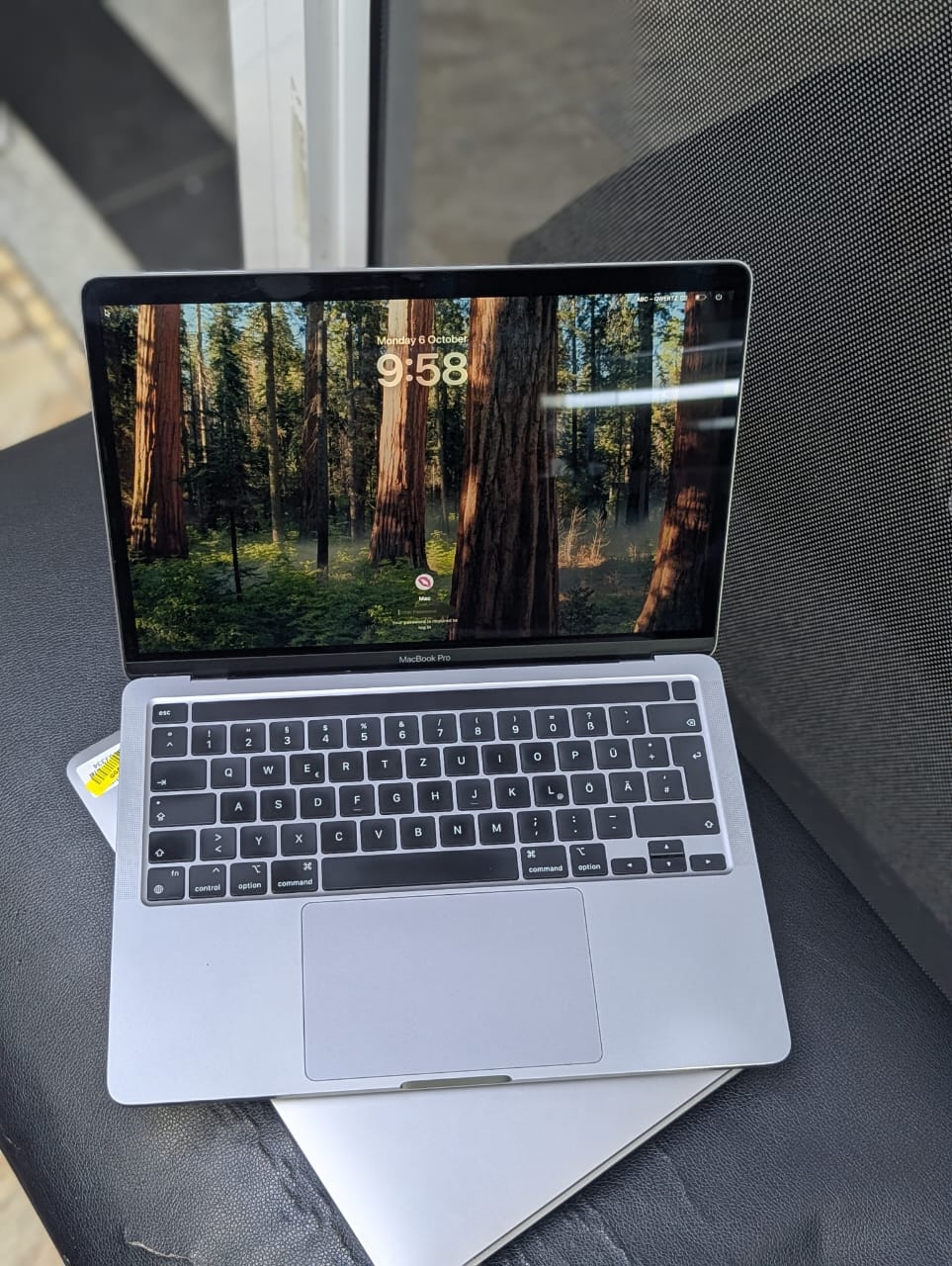 Apple MacBook Pro 13-inch (A2338, 2020) – M1 Chip 8-Core CPU, 8-Core GPU, 16GB Unified Memory, 1TB SSD Storage, Retina Display, Touch Bar, Touch ID, Backlit Keyboard, macOS, Space Gray – Excellent Per