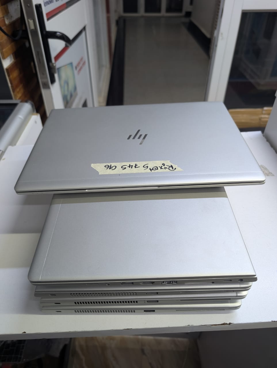 HP EliteBook 745 G6 – AMD Ryzen 5, 8GB RAM, 256GB SSD, 14″ Full HD Display, 2GB Radeon Vega Graphics, Windows 11 Pro, Backlit Keyboard, Silver Lightweight Business Laptop