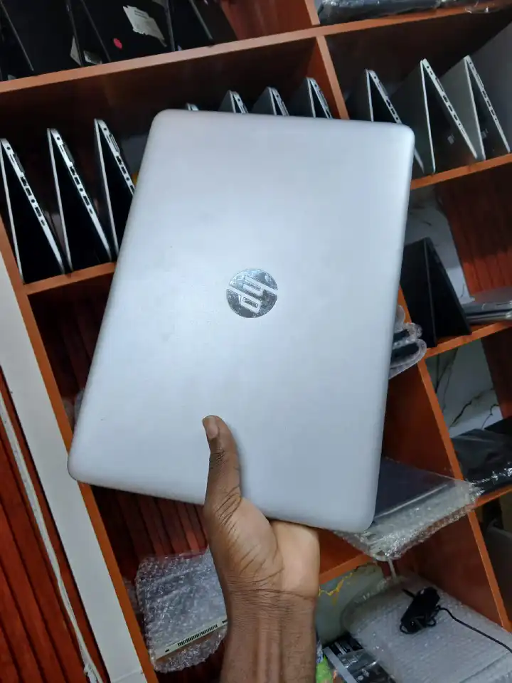 HP EliteBook 840 G3 – Intel Core i5 6th Gen, 8GB RAM, 256GB SSD, 14-Inch HD Display, Windows 10/11 Pro, Slim Durable Business Laptop for Office, School & Home Use