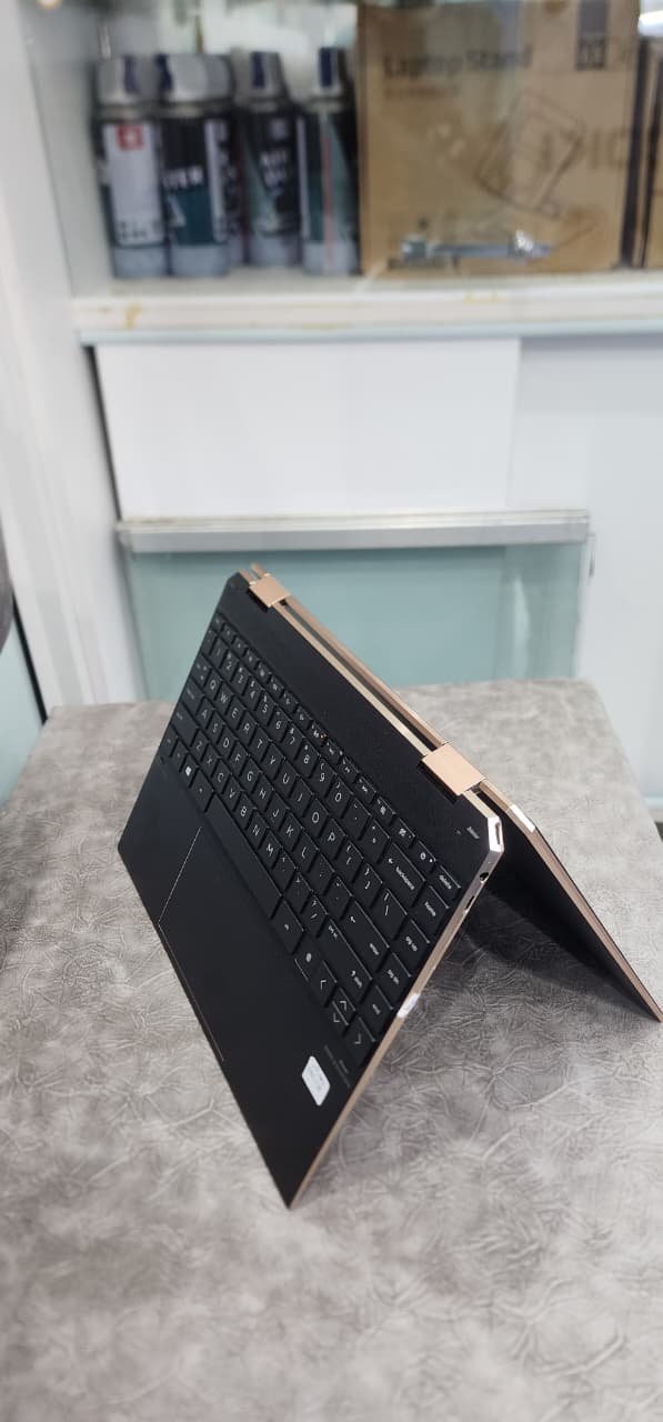 HP Spectre x360 14 Convertible – Intel Core i7 11th Gen 2.6GHz, 16GB RAM, 1TB SSD, 13.5" Touchscreen, Stylus Pen, Gem-Cut Gold Design, Premium 2-in-1 Laptop