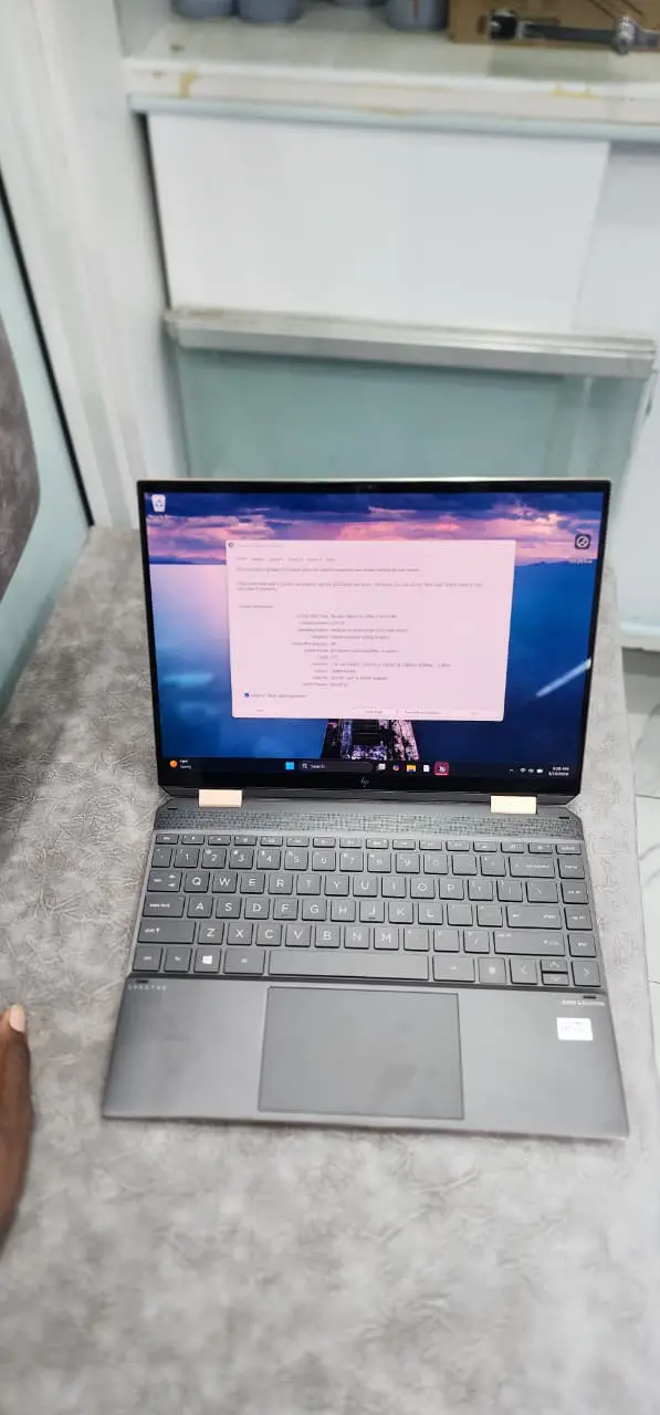 HP Spectre x360 14 Convertible – Intel Core i7 11th Gen 2.6GHz, 16GB RAM, 1TB SSD, 13.5" Touchscreen, Stylus Pen, Gem-Cut Gold Design, Premium 2-in-1 Laptop