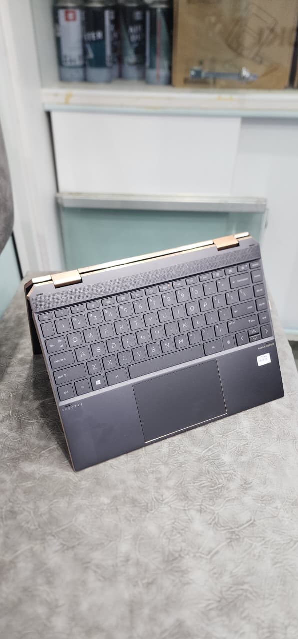 HP Spectre x360 14 Convertible – Intel Core i7 11th Gen 2.6GHz, 16GB RAM, 1TB SSD, 13.5" Touchscreen, Stylus Pen, Gem-Cut Gold Design, Premium 2-in-1 Laptop