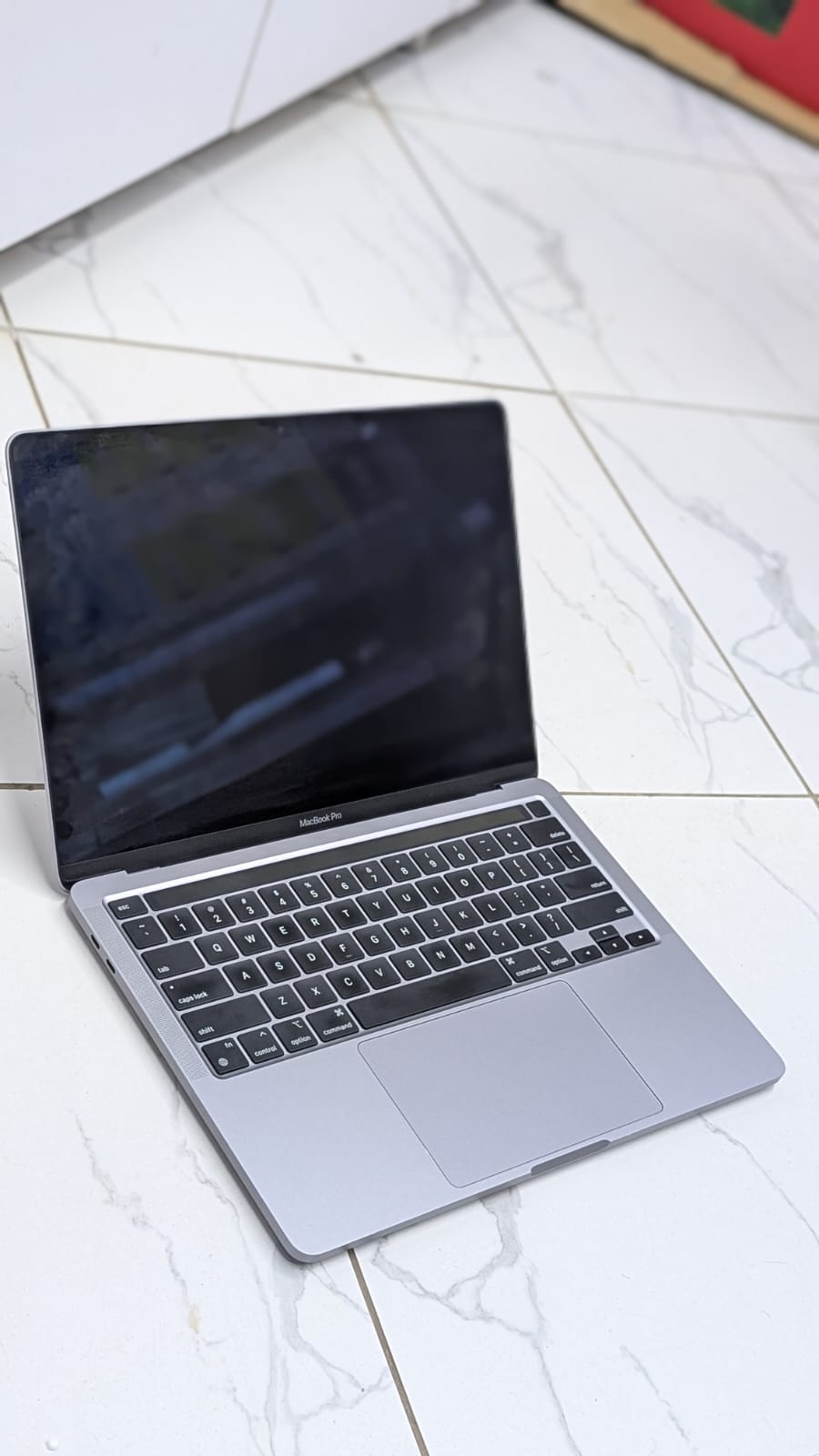 Apple MacBook Pro M1 2020 (A2338) – 13.3-Inch Retina Display, 8GB RAM, 512GB SSD, Apple M1 Chip 8-Core, Touch Bar, Thunderbolt USB-C, Backlit Keyboard