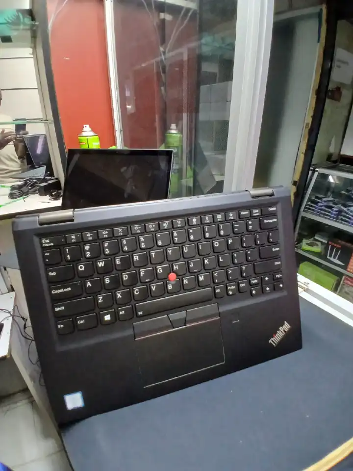 Lenovo ThinkPad X390 Yoga Core i7 8th Gen 16GB RAM 512GB SSD 13.3" Touchscreen X360 Laptop with Stylus